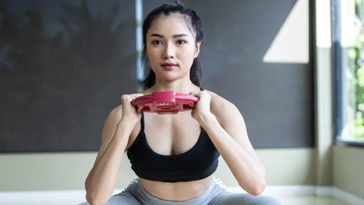 Variations to the squat exercises and specific tips for women