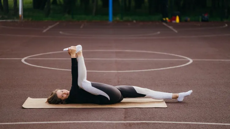 What are the most common techniques for ballistic stretching?