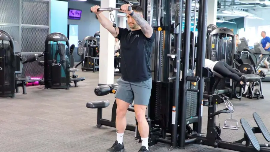 6. Captures the Arms and Core for a Full-Body Effect