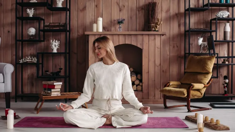 Kundalini yoga: What to Expect in a Class