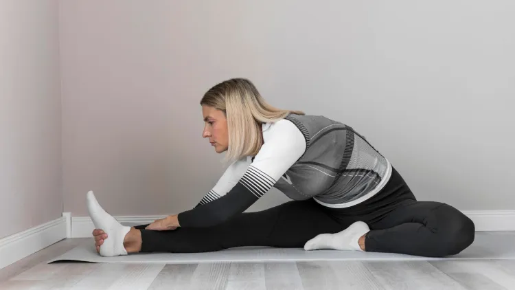 2. Low Lunge Stretch