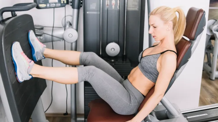Toes Pointed Out (Inner Leg & Glute Activation)