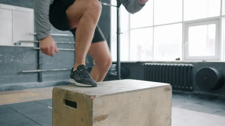 Standing Knee Raises Form Tips