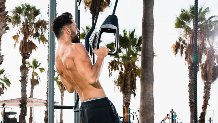 Who can do a dumbbell squeeze press?